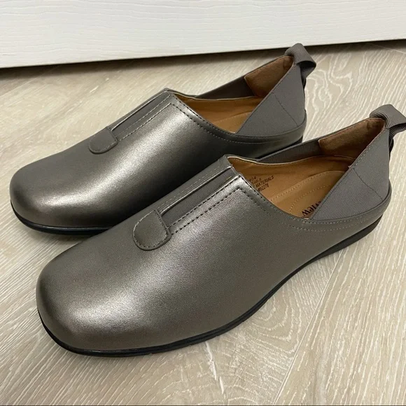 comfortview | Shoes | Comfort View Adira Flat Shoe Gunmetal Size 8ww |  Poshmark